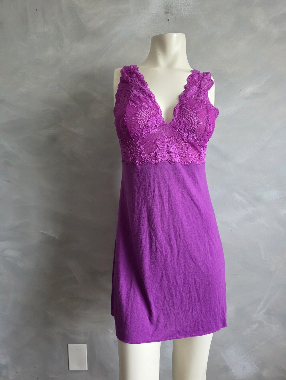 Natori Enchant Lace Bodice Chemise Slip Dress Magenta Size Medium